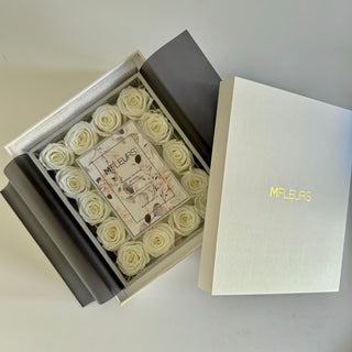 M-FRAME AURA  - ACRYLIC FRAME OF WHITE ROSES